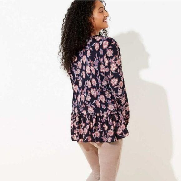 NWT LOFT Floral Ruffled Bottom Peasant Top Small - Picture 2 of 12
